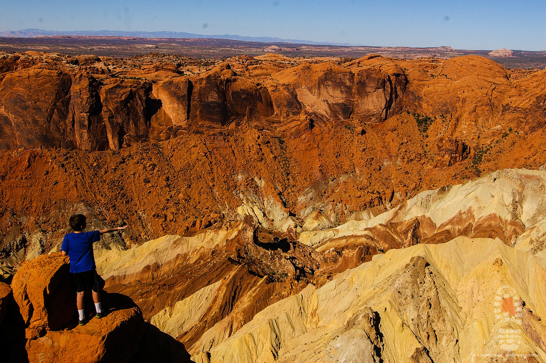 Picture of upheaval dome in Canyonlands national park